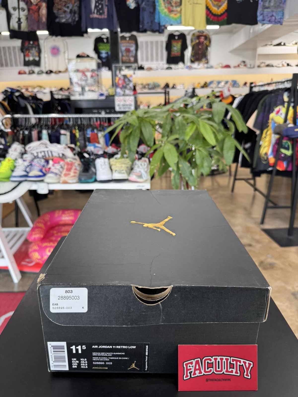 Jordan Brand Air Jordan 11 Low Cool Grey Size 11.5 (2018) Size US 11.5 / EU 44-45 - 13 Thumbnail