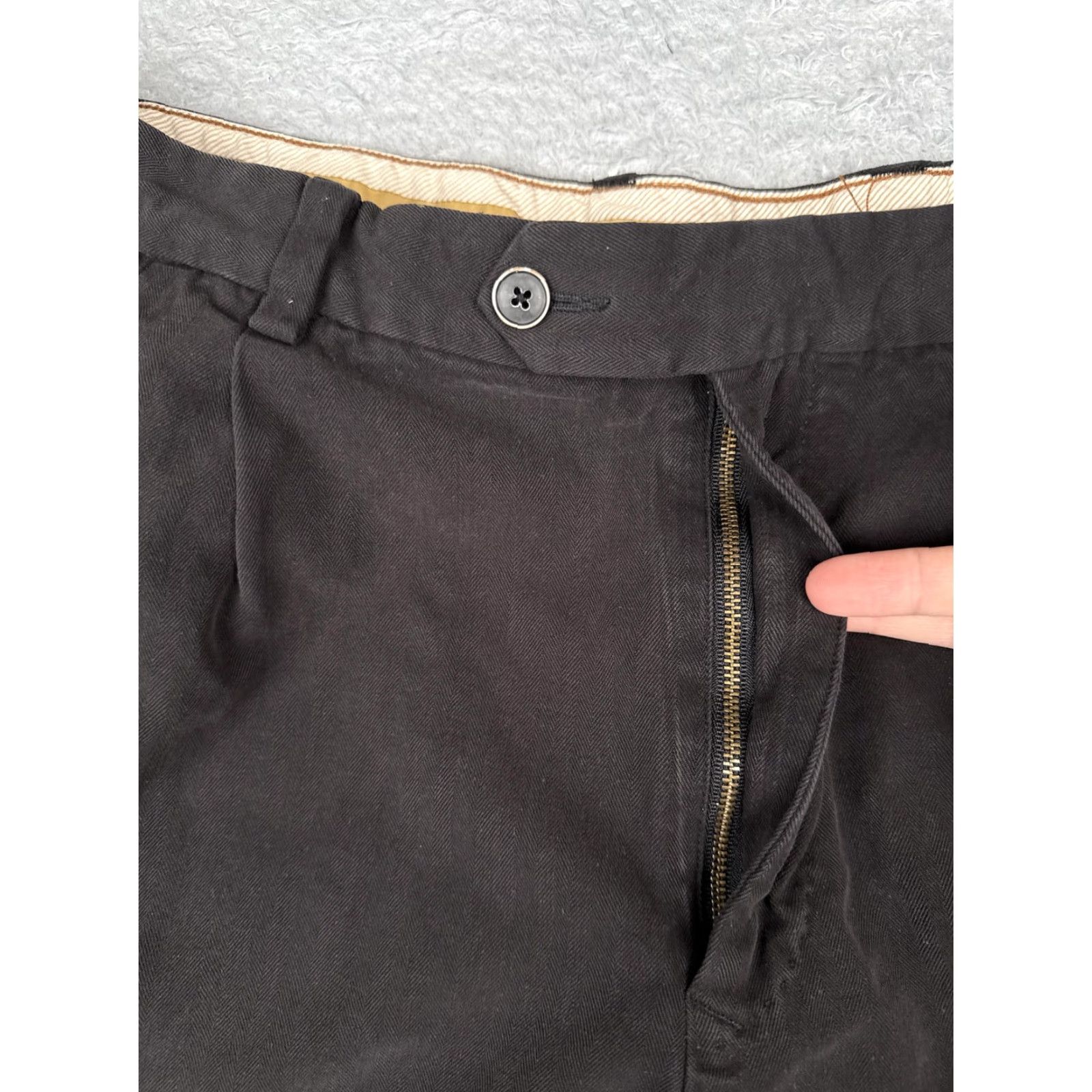 Tommy Bahama Tommy Bahama Shorts Men 40 Dark Black 100% Silk Blend Pleated Chino Dress Casual Size US 40 / EU 56 - 6 Thumbnail