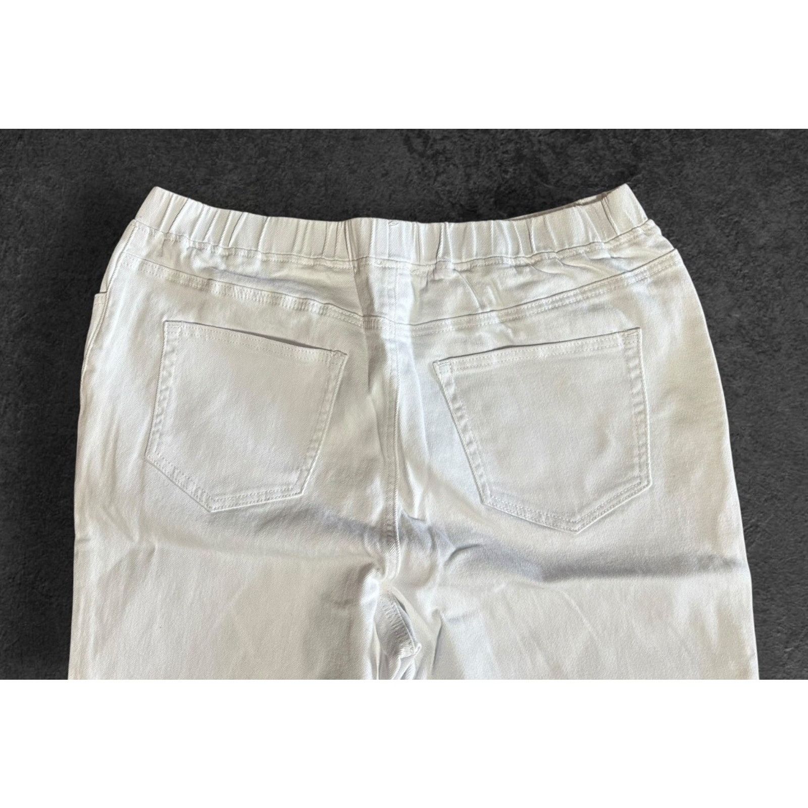 Other Parker & Rowe White Capri Jeans Elastic Waist Rhinestones XL Size 38" / US 16 / IT 52 - 7 Thumbnail