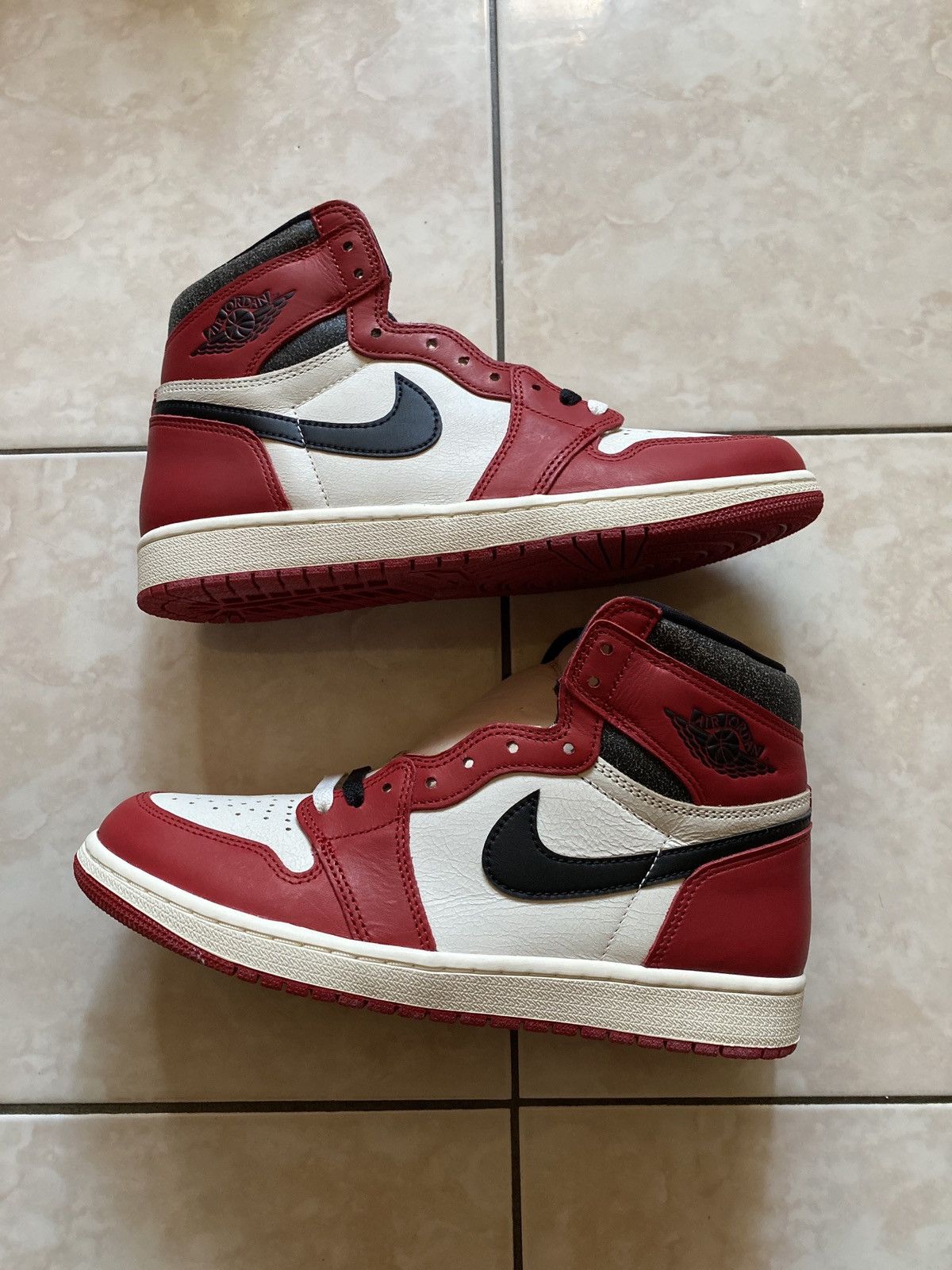Jordan Brand × Nike Nike Air Jordan 1 High OG Lost and Found Size US 9.5 / EU 42-43 - 1 Thumbnail