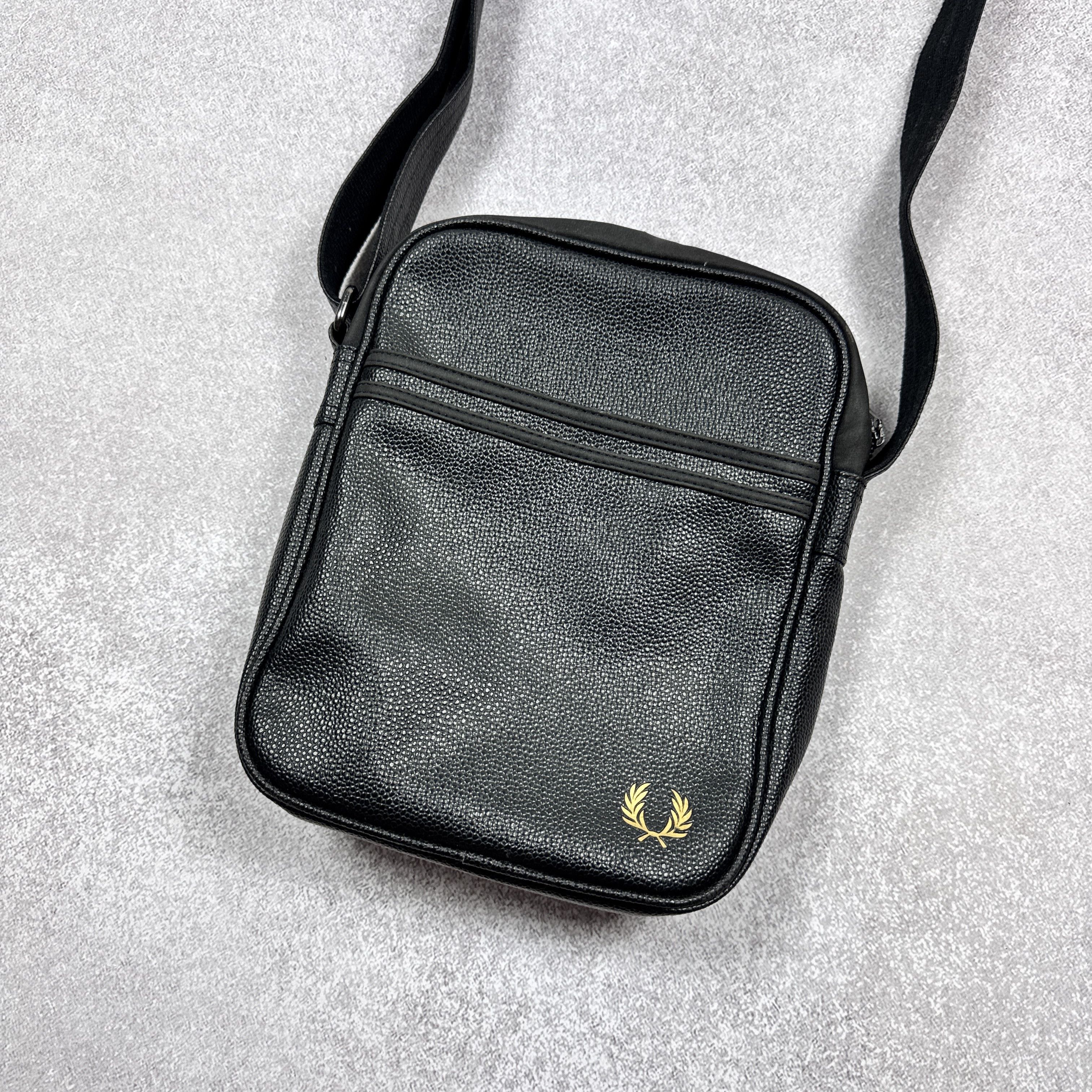 Fred Perry Fred Perry Black Leather Big Size Messenger Bag Size ONE SIZE - 3 Thumbnail