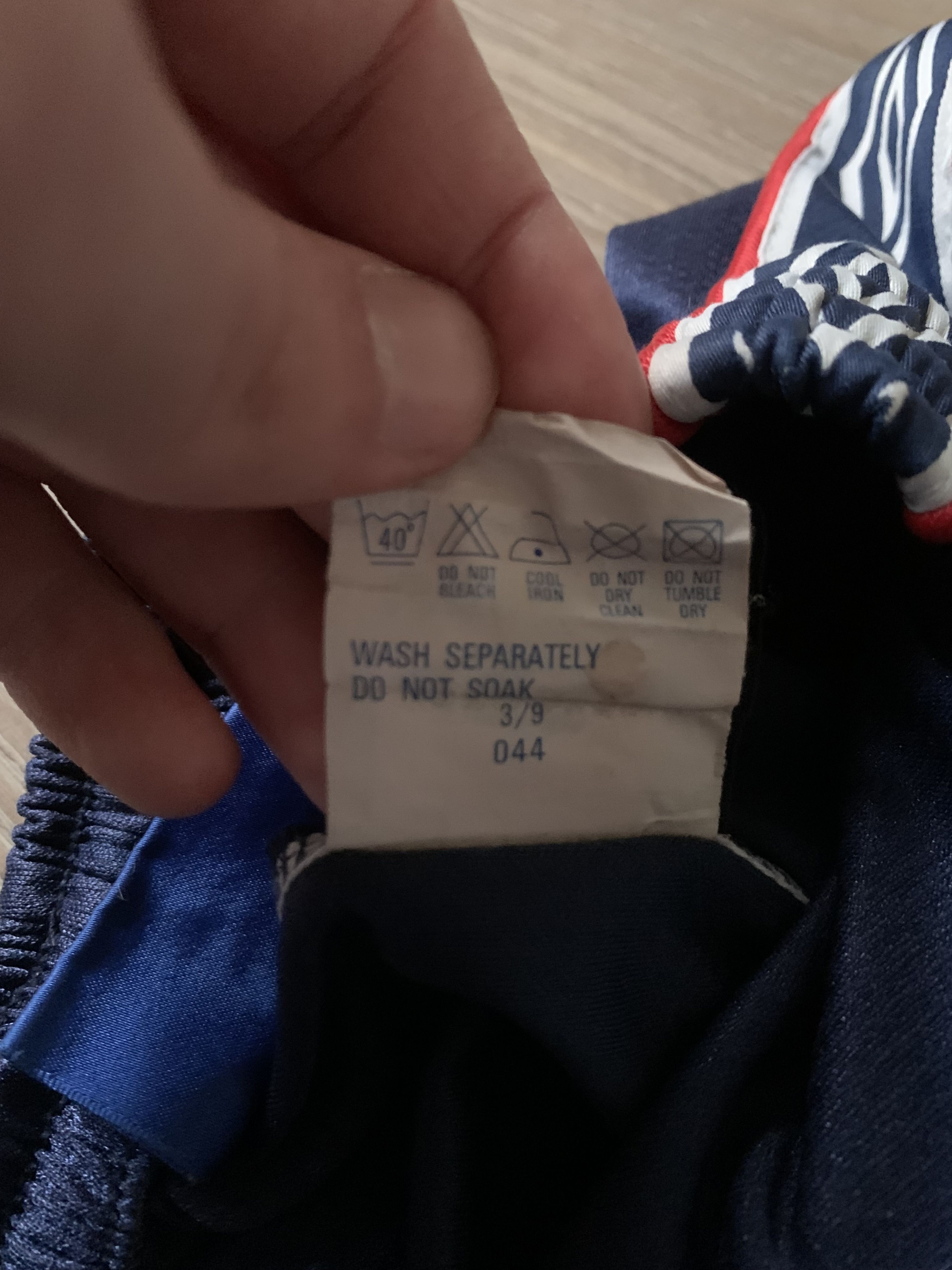Umbro Vintage Umbro Lampass Blue Training Shorts Size US 30 / EU 46 - 8 Thumbnail