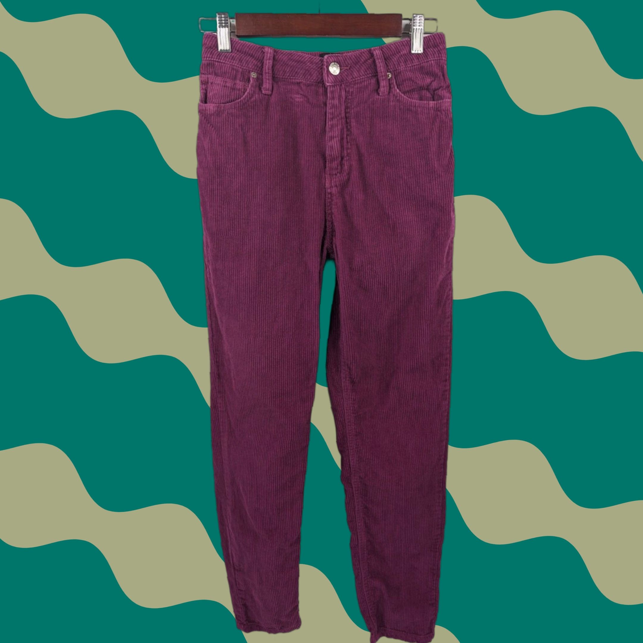 Urban Outfitters **Urban Outfitters Mom Purple Corduroy High-Rise Women's Size 26 Pants** User: Urban Outfitters Mom Purple Corduroy High-Rise Women's Size 26 Pants Size 26" / US 2 / IT 38 - 1 Thumbnail