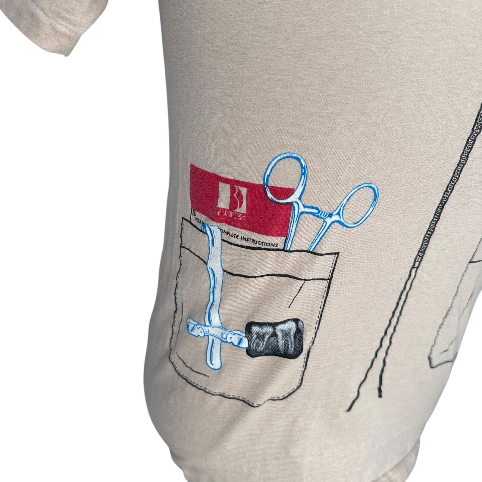 Hanes Vintage Fake Tie Tools Dentist T-Shirt Men’s M Beige 80s USA Size US M / EU 48-50 / 2 - 3 Thumbnail