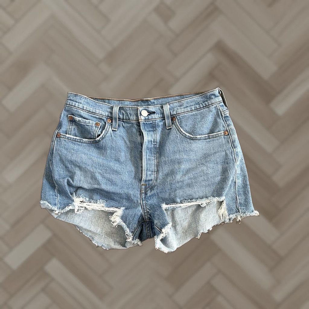 Levi's VINTAGE Levi's 501 Button Fly Jean Shorts Denim Blue Women 29 Regular Slim? (Note: "Slim" not in original) Size 29" - 1 Thumbnail