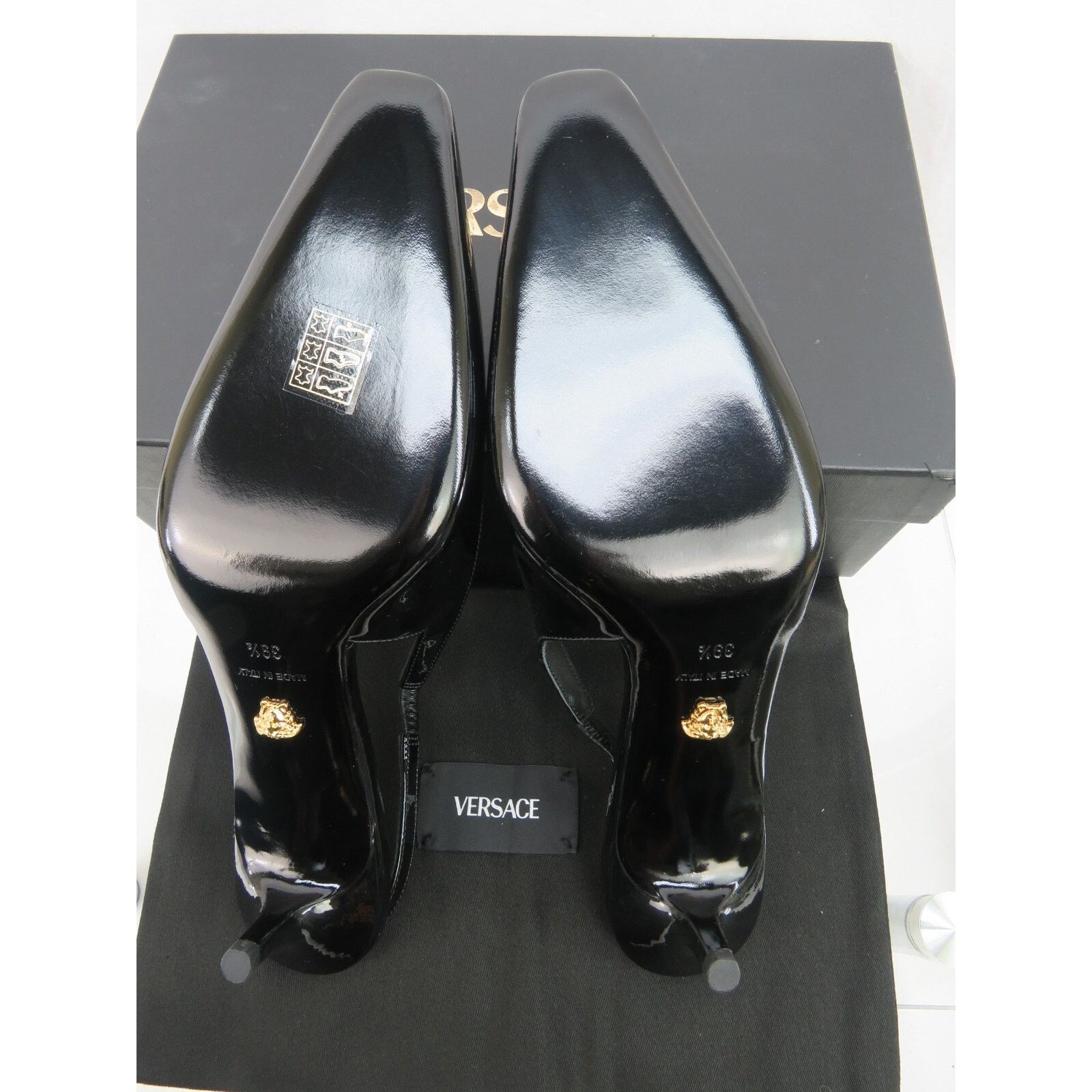 Versace VERSACE BLACK PATENT LEATHER GOLD MEDUSA 85 MM PUMPS 39 ITAL Size US 9 / IT 39 - 10 Thumbnail