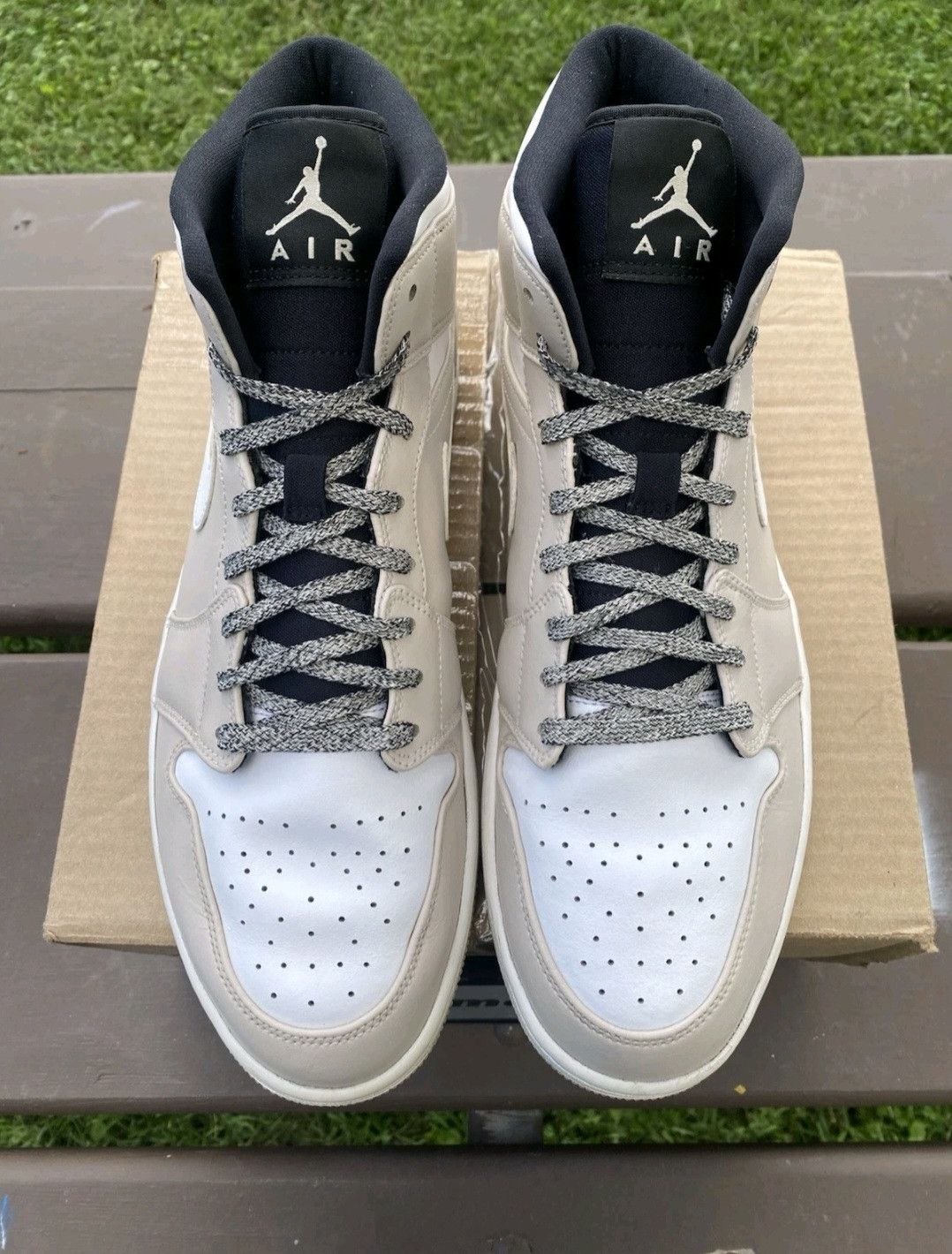Jordan Brand Nike Air Jordan Retro 1 Mid Desert Sand Size 13 Men Size US 13 / EU 46 - 2 Thumbnail
