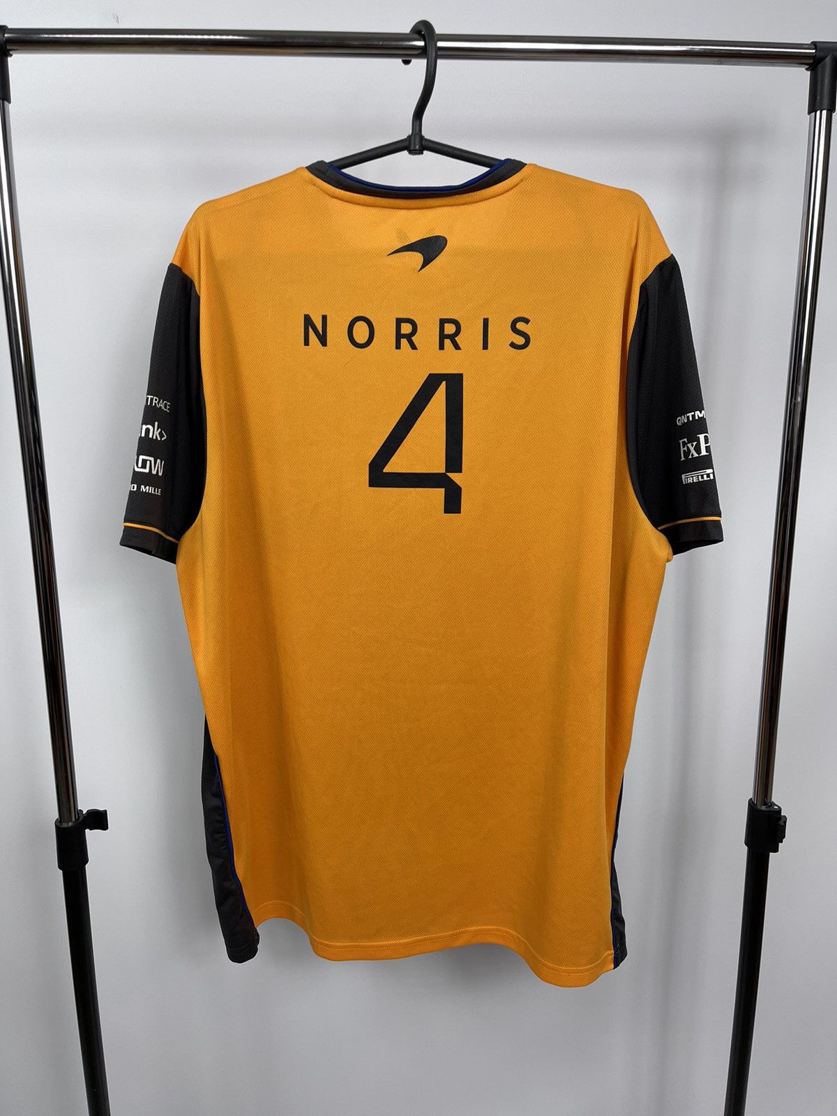 Castore McLaren F1 Team Lando Norris #4 Formula 1 T Shirt Size XL Size US XL / EU 56 / 4 - 1 Thumbnail