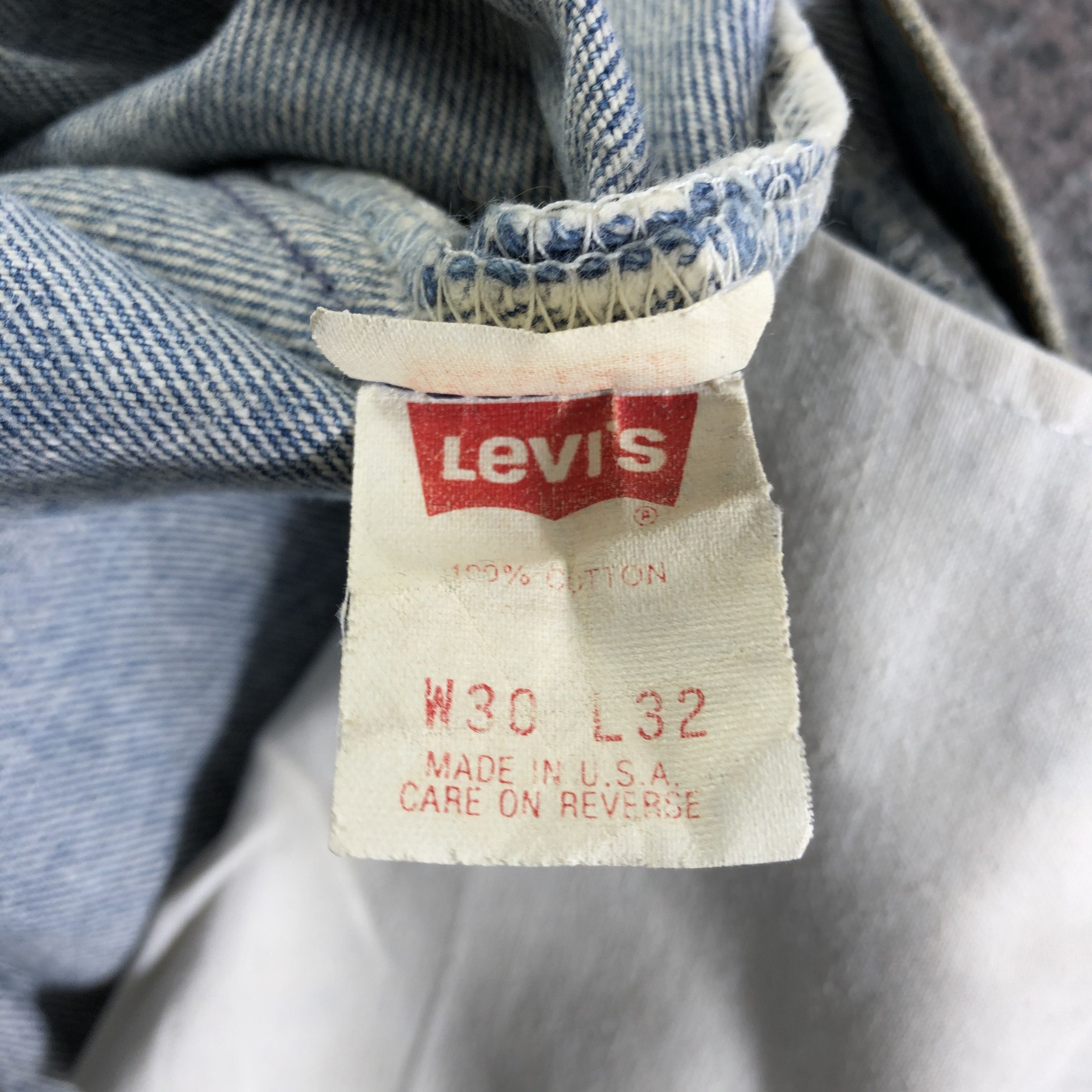 Levi's Vintage 90s Levis 501 Jeans Faded Blue Denim KJ2903 Size US 30 / EU 46 - 9 Thumbnail