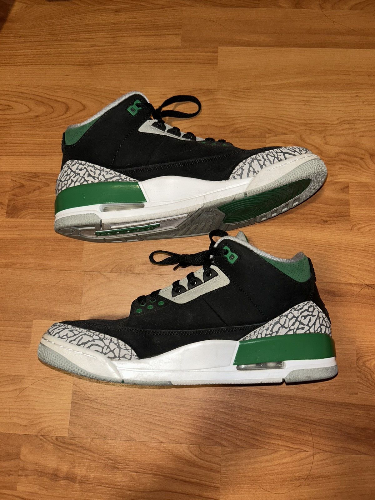 Jordan Brand × Nike Jordan 3 Pine Green Size US 10.5 / EU 43-44 - 2 Thumbnail
