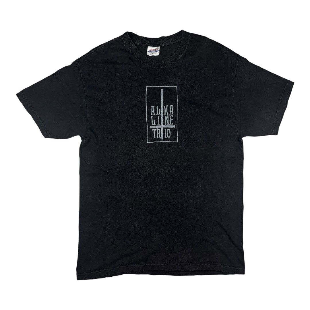 Band Tees Original vintage Alkaline Trio – Logo tee from early 2000s Size US L / EU 52-54 / 3 - 1 Thumbnail