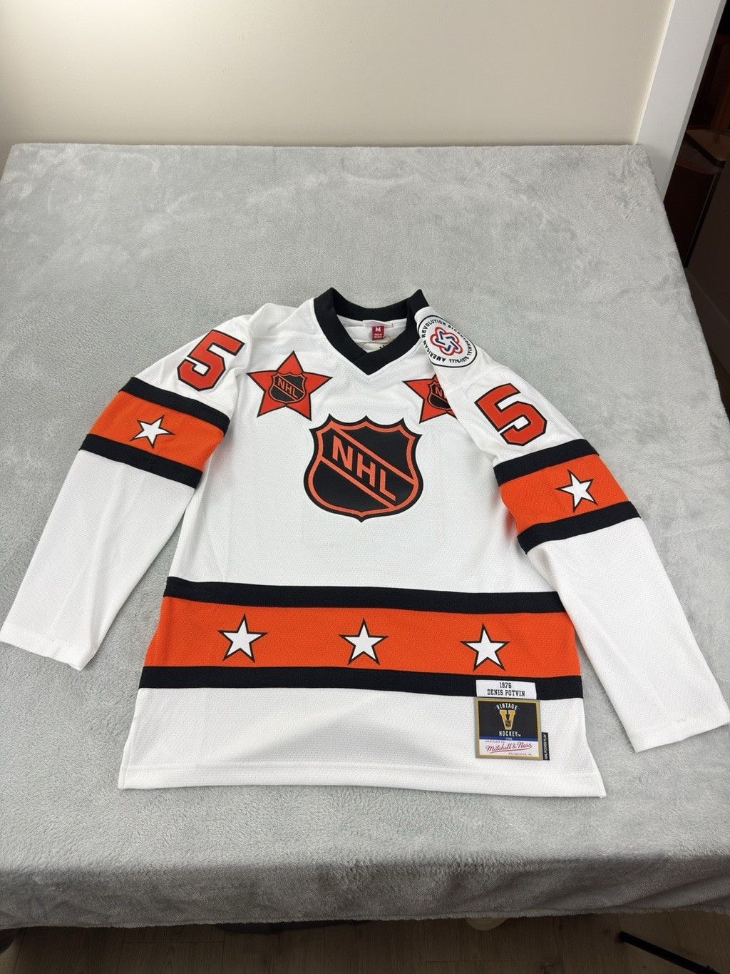 Mitchell & Ness Mitchell And Ness NWT Men's Size Medium Dennis Potvin 1976 A Size US M / EU 48-50 / 2 - 19 Thumbnail