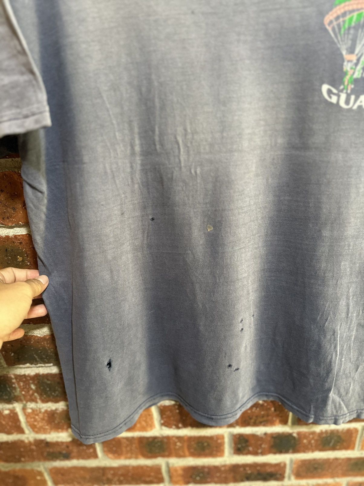 Hanes Thrashed Vintage Skydive Guam Faded Tee Size US L / EU 52-54 / 3 - 6 Thumbnail
