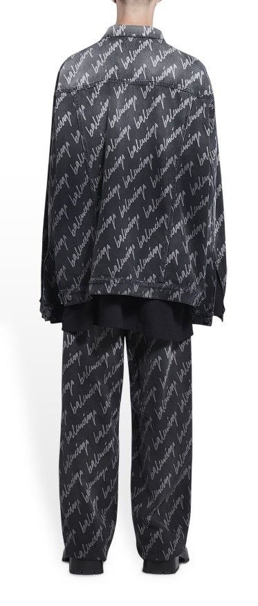 Balenciaga o1w1db11125 Allover Logo Oversized Jacket in Black Size US S / EU 44-46 / 1 - 4 Thumbnail