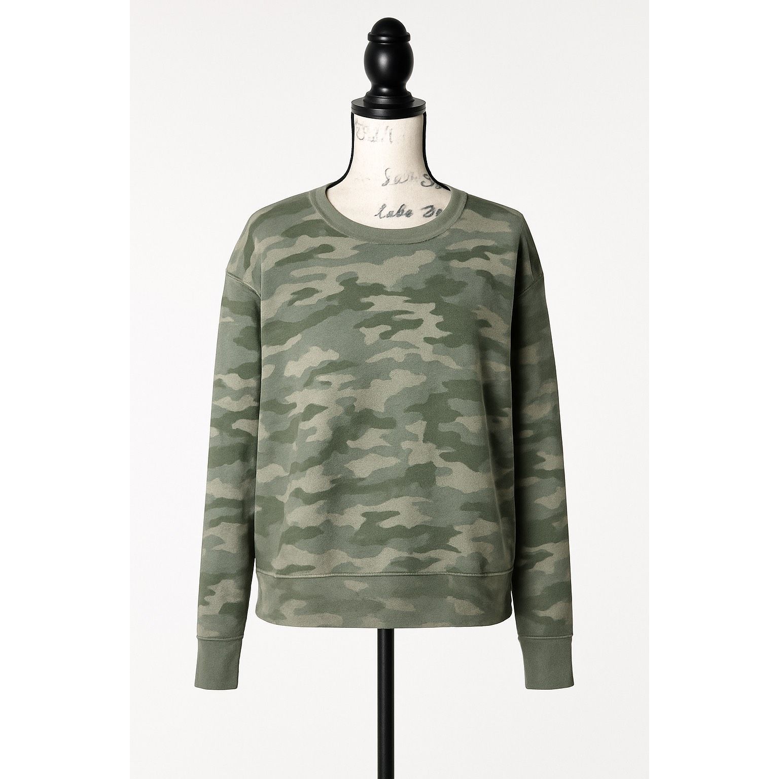 Other Universal Thread Women’s Camo Print Crewneck Sweatshirt Size Size S / US 4 / IT 40 - 1 Thumbnail