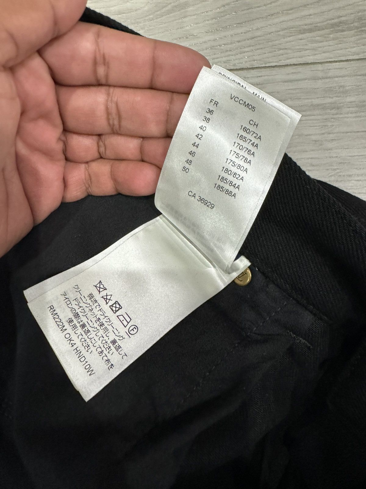 Louis Vuitton LOUIS VUITTON MONOGRAM WORKWEAR CARPENTER BLACK Size US 34 / EU 50 - 8 Thumbnail