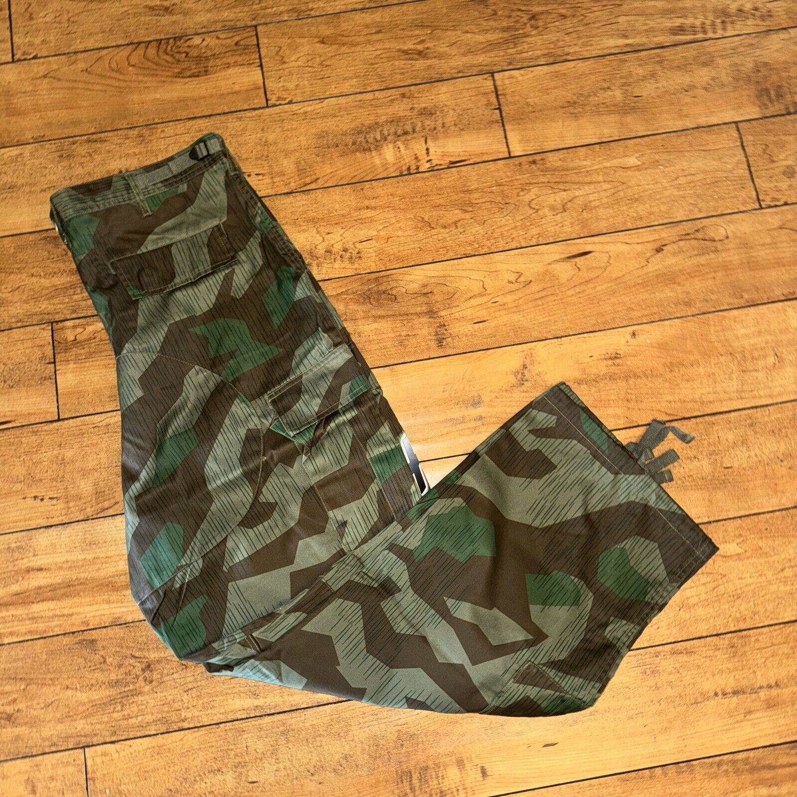 Vintage Wehrwolf Clothing Men’s Camo Cargo Military Pants XL 40x33 Size US 40 / EU 56 - 1 Thumbnail