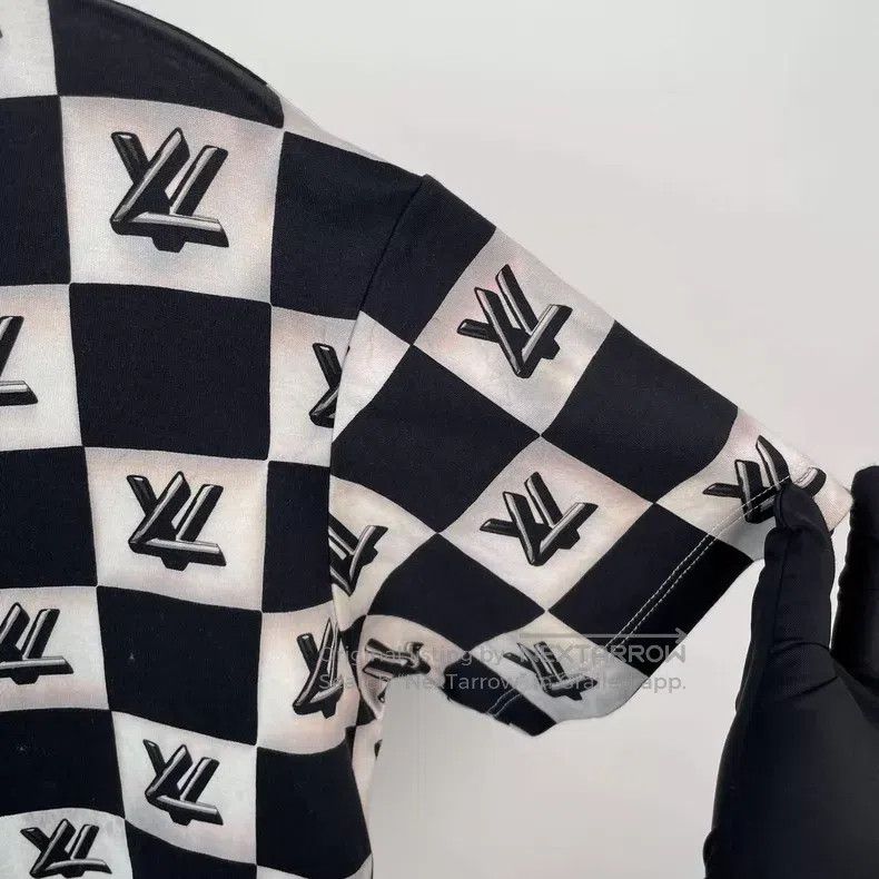 Louis Vuitton Louis Vuitton Black checkerboard chain short sleeve Size US S / EU 44-46 / 1 - 7 Thumbnail