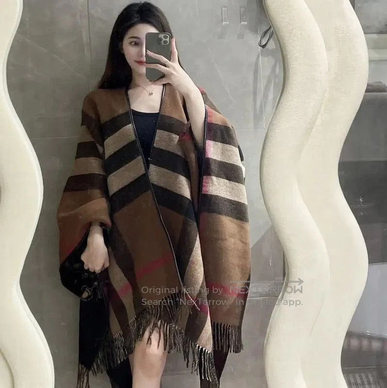 Burberry Burberry Wool Jacket in Dark Brown. Size XXS / US 00 / IT 34 - 2 Thumbnail