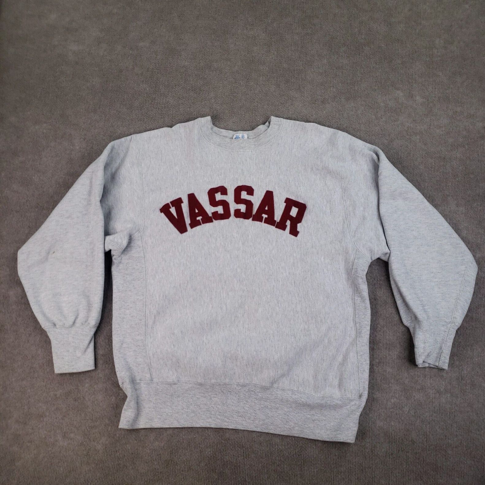 Image of VTG Vassar College Reverse Weave Sweatshirt Mens XL Gray Champion New York in White