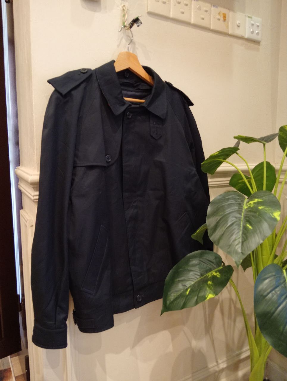 Burberry Prorsum VINTAGE BURBERRYS COTTON POLY TRENCH JACKET - NAVY Size US L / EU 52-54 / 3 - 5 Thumbnail