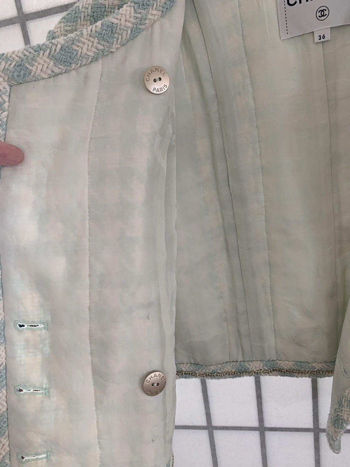 Chanel CHANEL 2023 RUNWAY MINT ECRU TWEED CROP JACKET SIZE 36 Size S / US 4 / IT 40 - 4 Thumbnail