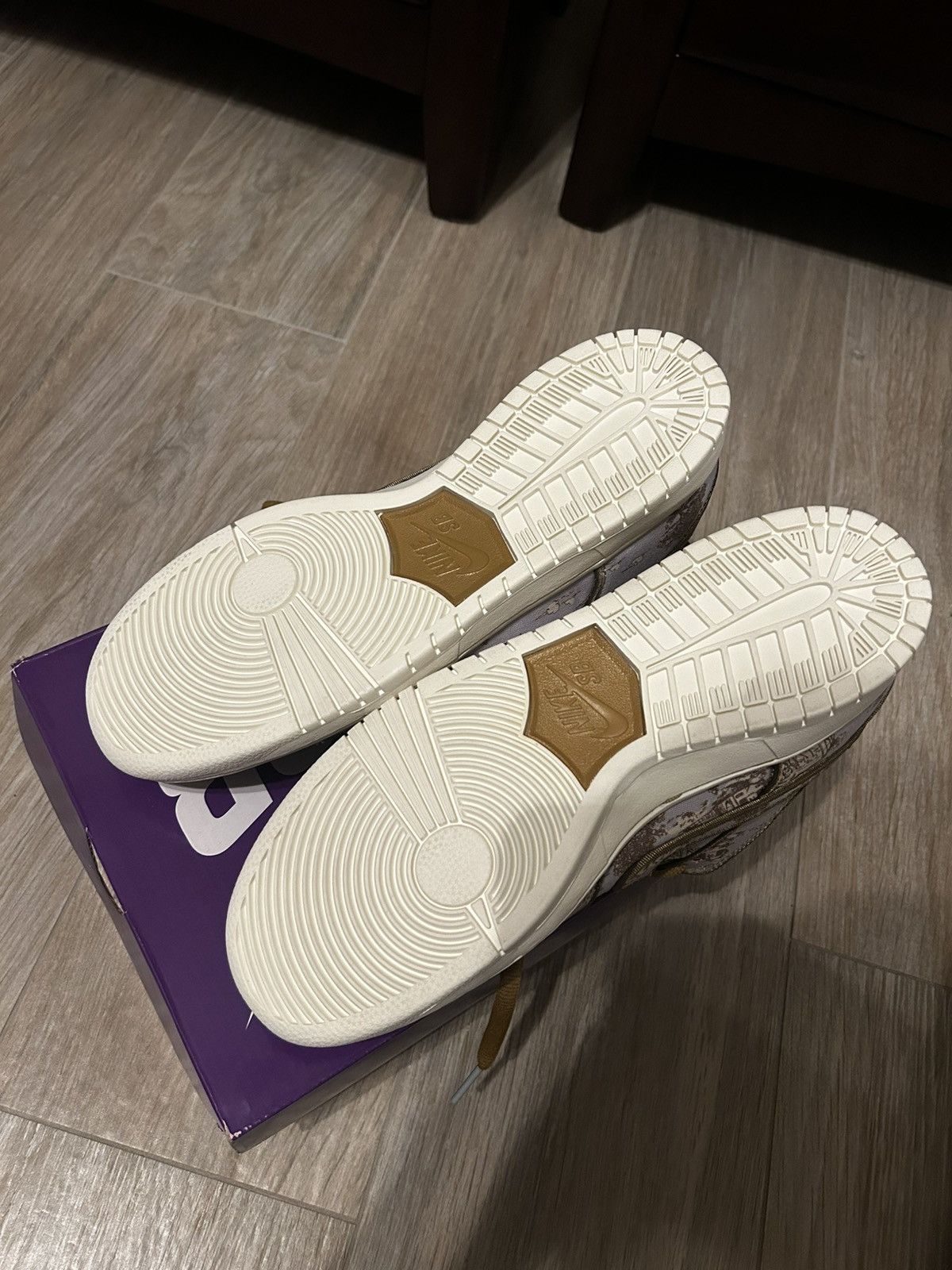 Nike Nike Dunk City Of Style Size US 10.5 / EU 43-44 - 2 Thumbnail