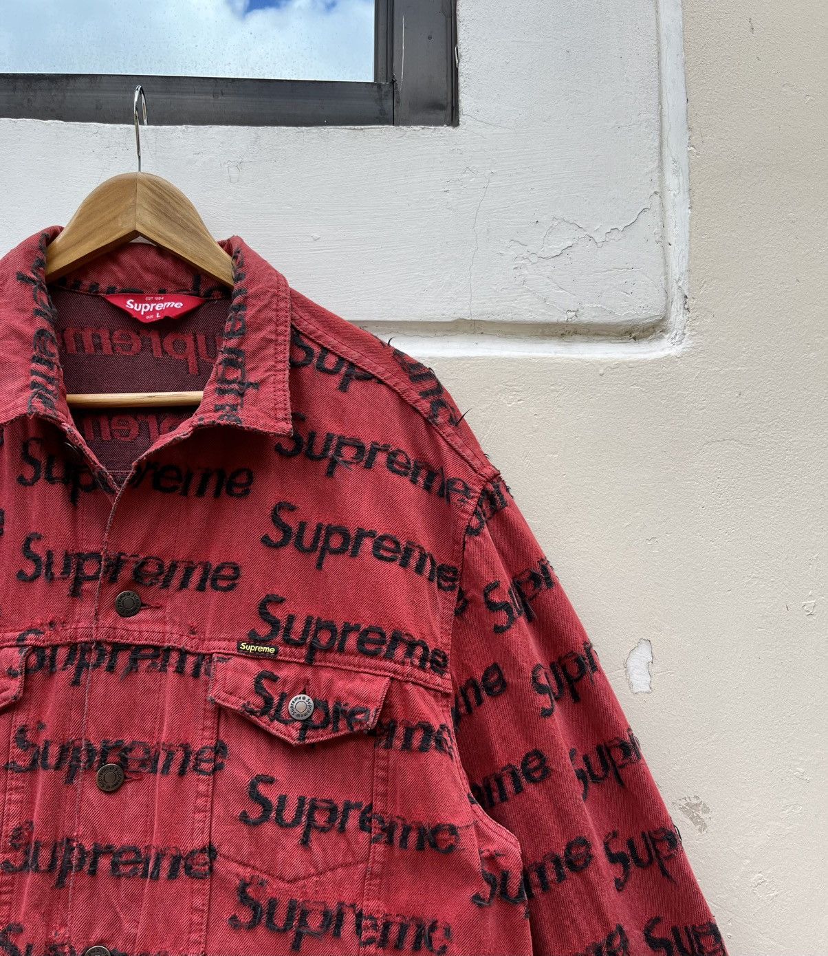 Supreme SUPREME FRAYED LOGOS DENIM JACKET SS21 Size US L / EU 52-54 / 3 - 5 Thumbnail