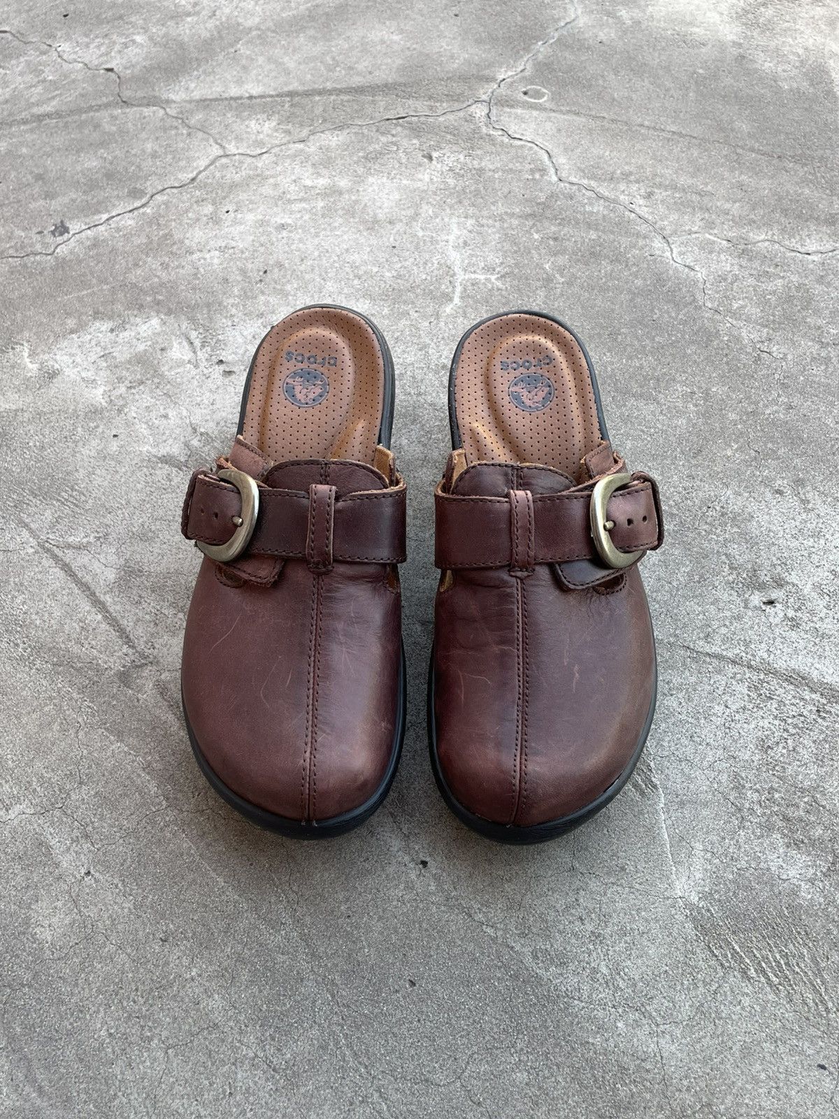 Crocs 2014 Crocs Cobbler: Brown Leather Slip On / Buckled Sabo Size US 6.5 / IT 36.5 - 5 Thumbnail