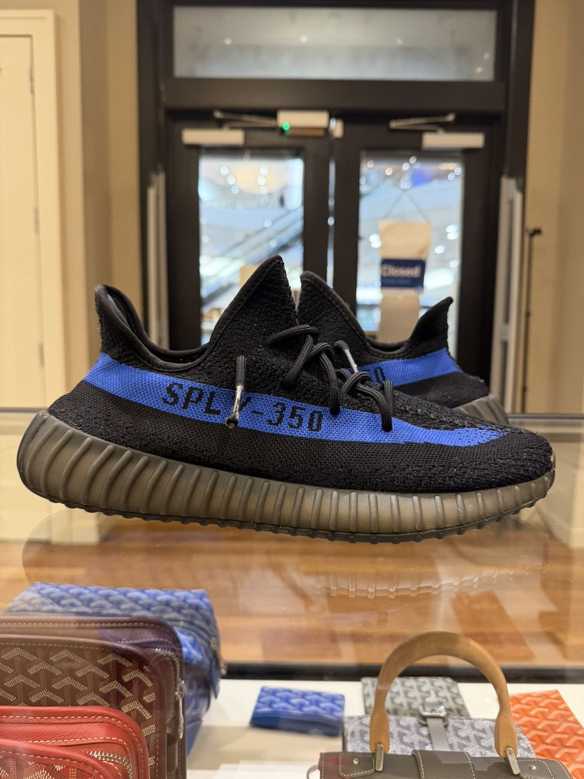 Adidas Adidas Yeezy Boost 350 V2 ‘Dazzling Blue’ Size US 11 / EU 44 - 1 Thumbnail