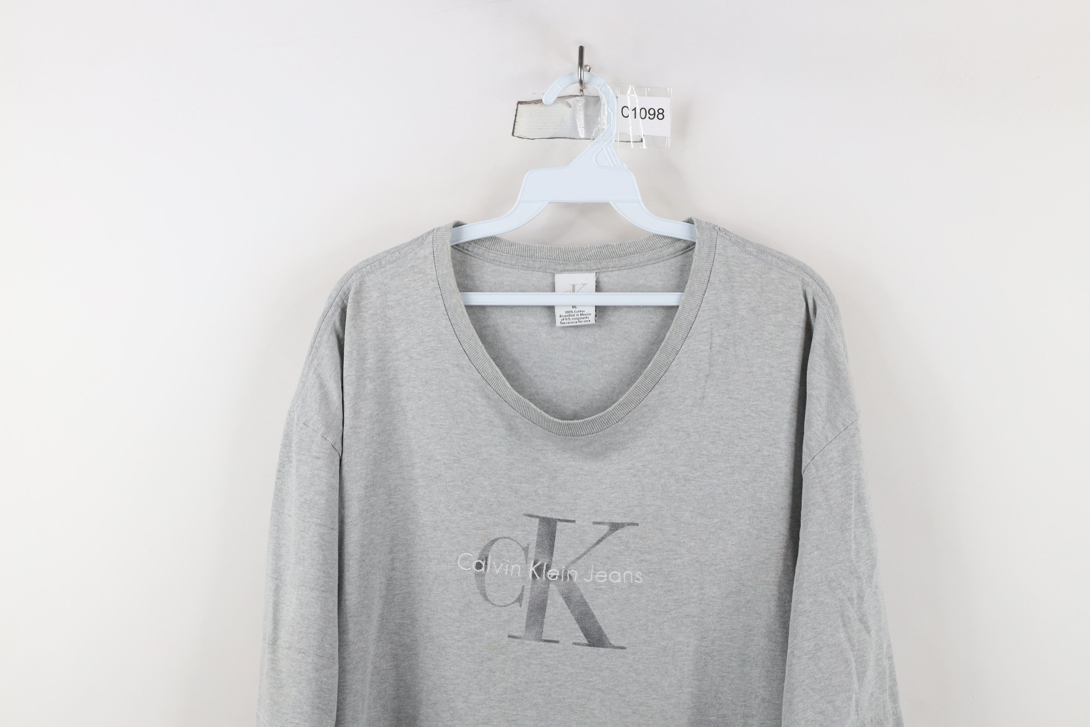 Calvin Klein × Vintage Vintage 90s Calvin Klein Spell Out Center Logo T-Shirt Gray Size US XL / EU 56 / 4 - 2 Thumbnail