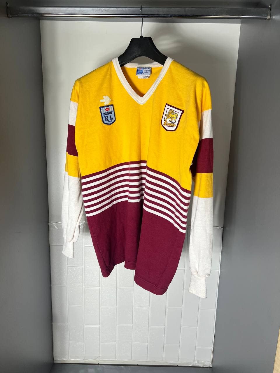 Canterbury of New Zealand VINTAGE BRISBANE BRONCOS NSW RL RUGBY JERSEY RETRO 90s Size US M / EU 48-50 / 2 - 1 Thumbnail