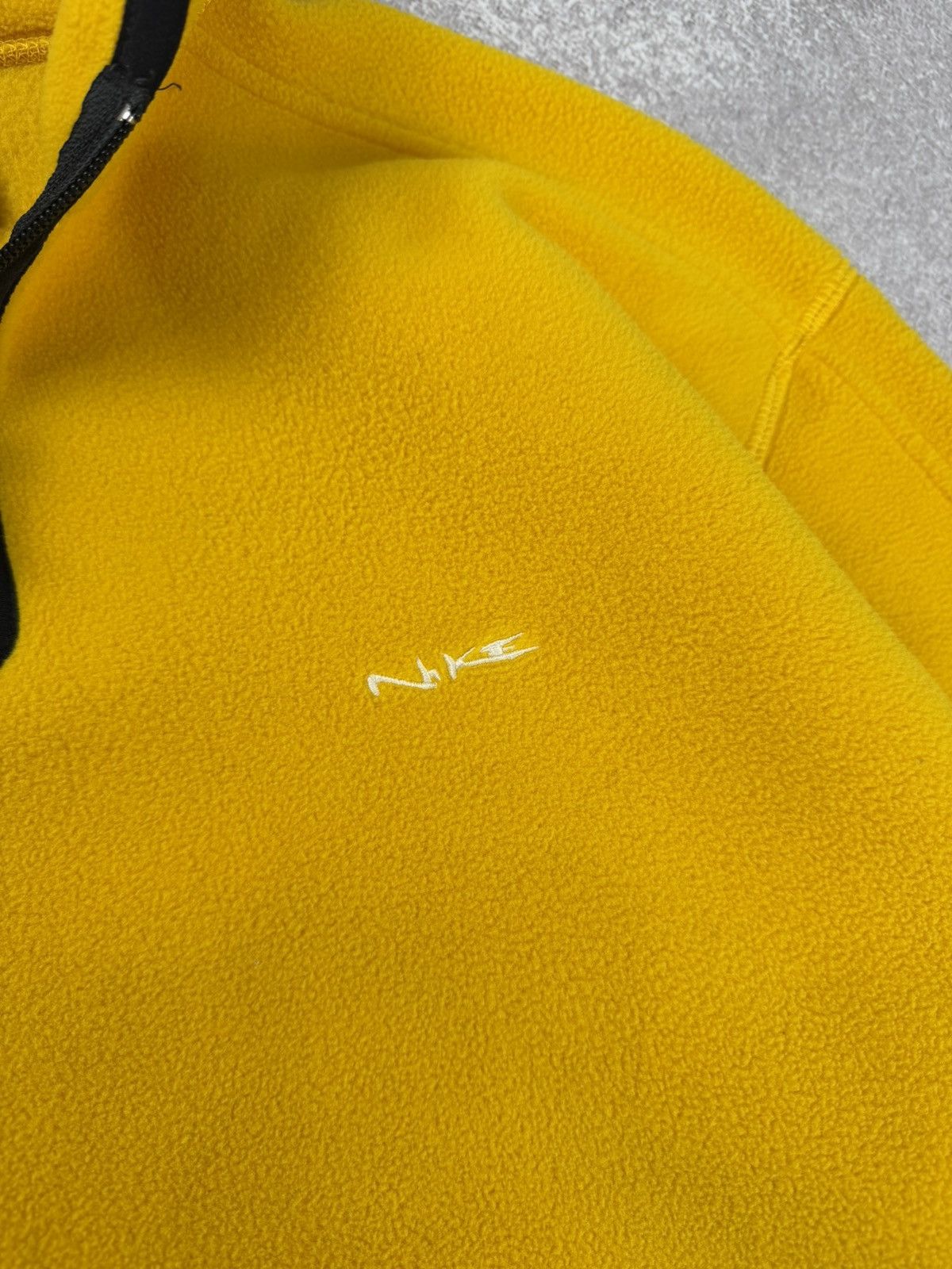Nike Vintage Nike 1/4 Zip Fleece Sweater Men’s Size M Size US M / EU 48-50 / 2 - 5 Thumbnail