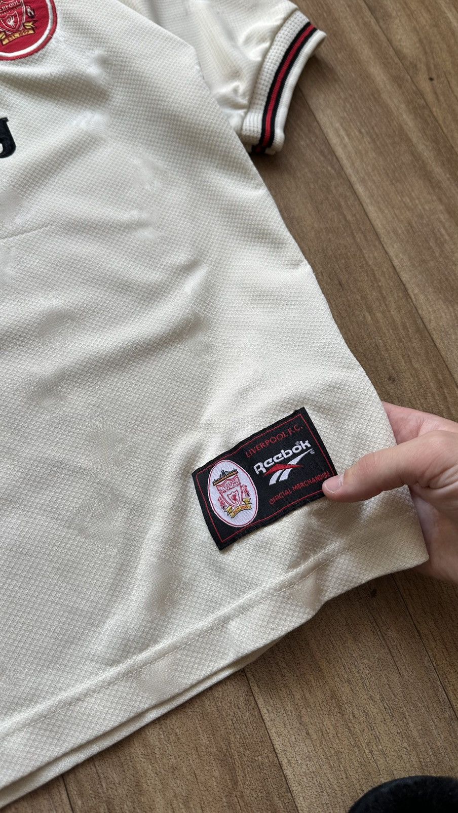 Vintage Vintage Liverpool 1996-1997 Away Jersey Size US S / EU 44-46 / 1 - 5 Thumbnail