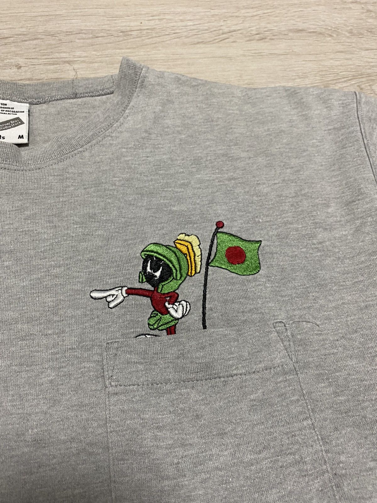 Vintage × Warner Bros Vintage Warner Bros. 1998 Ducks sz M Size US M / EU 48-50 / 2 - 3 Thumbnail