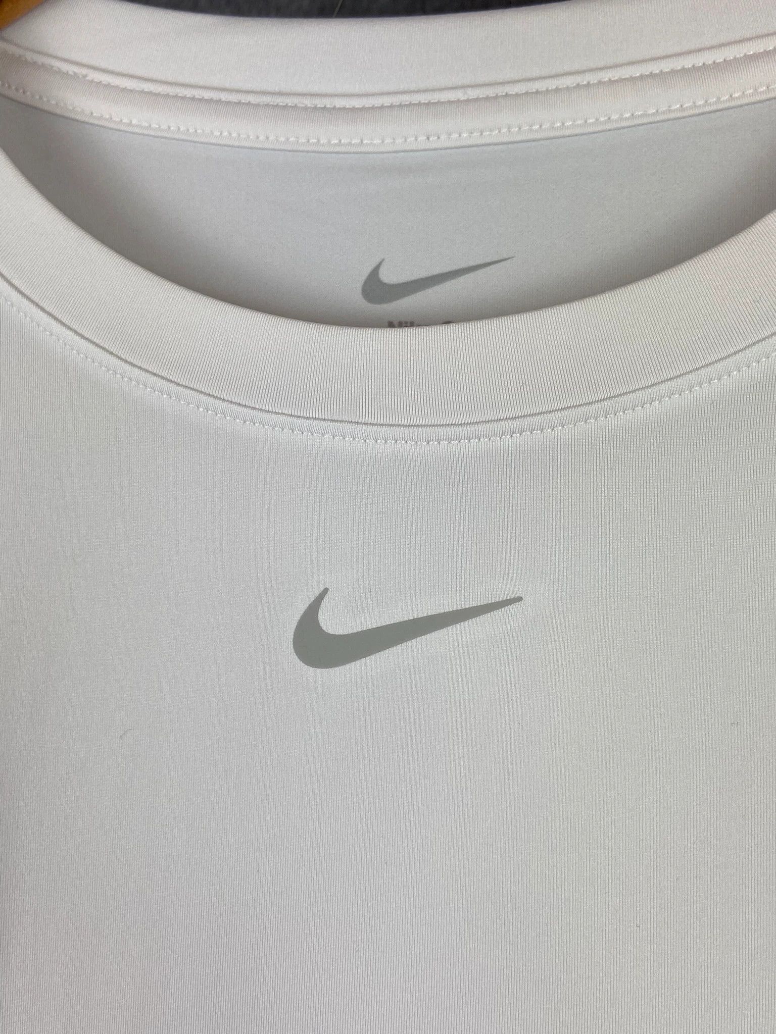 Nike Nike tee vintage 90s Y2K sportswear swoosh streetwear S Size US S / EU 44-46 / 1 - 2 Thumbnail