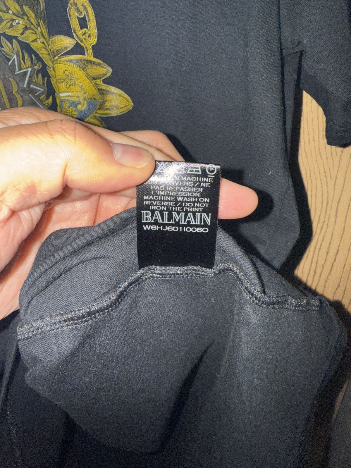 Balmain Balmain Medallions T-Shirt Sz 2XL Size US XXL / EU 58 / 5 - 4 Thumbnail