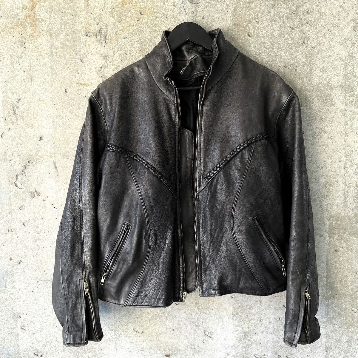 Vintage Vintage Thrashed Braided Leather Western Biker Jacket Size US S / EU 44-46 / 1 - 1 Thumbnail