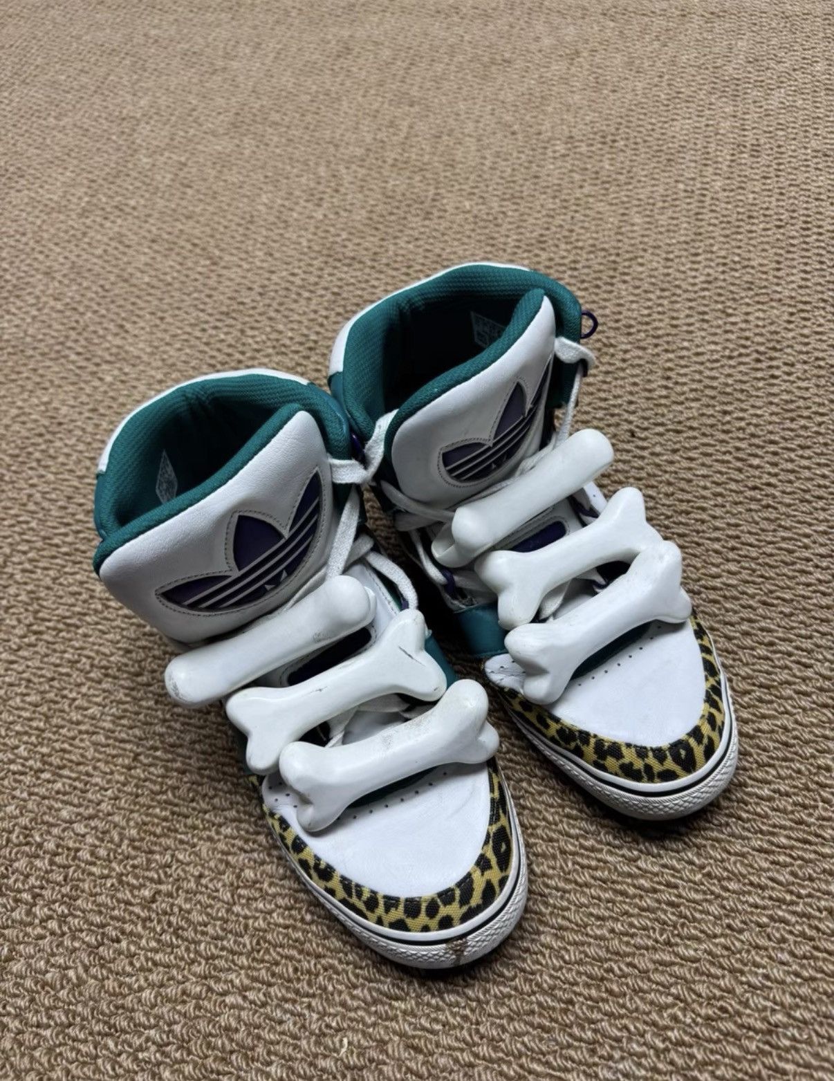 Adidas × Jeremy Scott ADIDAS JEREMY SCOTT BONES FUR/ADIDAS JS