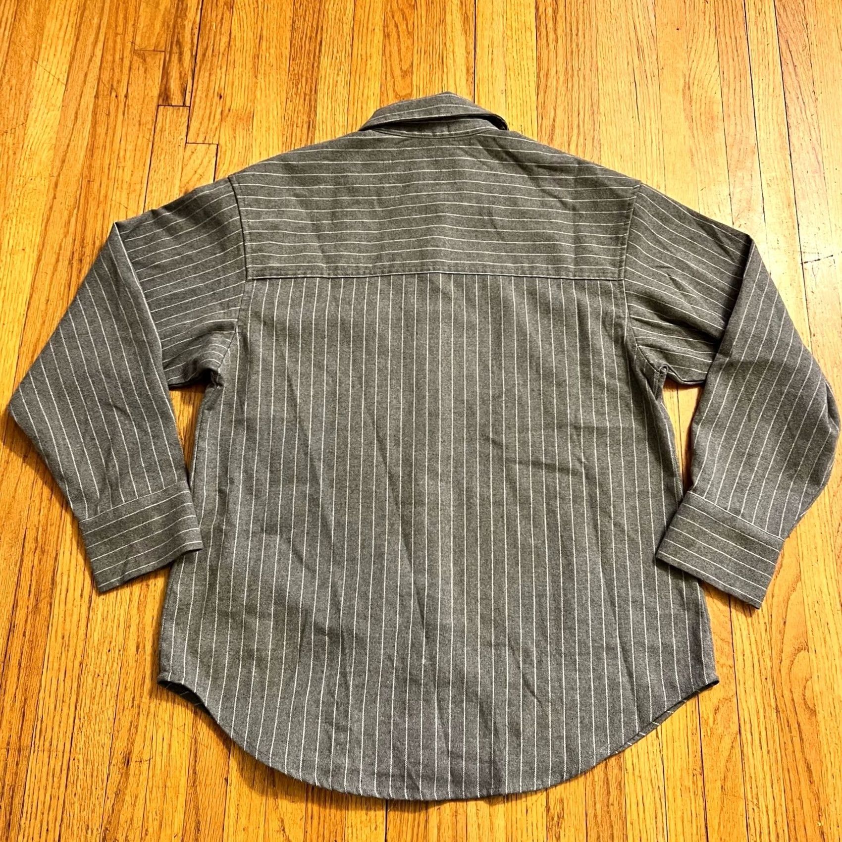 Abercrombie & Fitch Abercrombie & Fitch Soft AF Flannel Shirt Womens Small Gray Oversized Button Up Shirt Womens S Gray / Button-Up Shirt Size S / US 4 / IT 40 - 3 Thumbnail