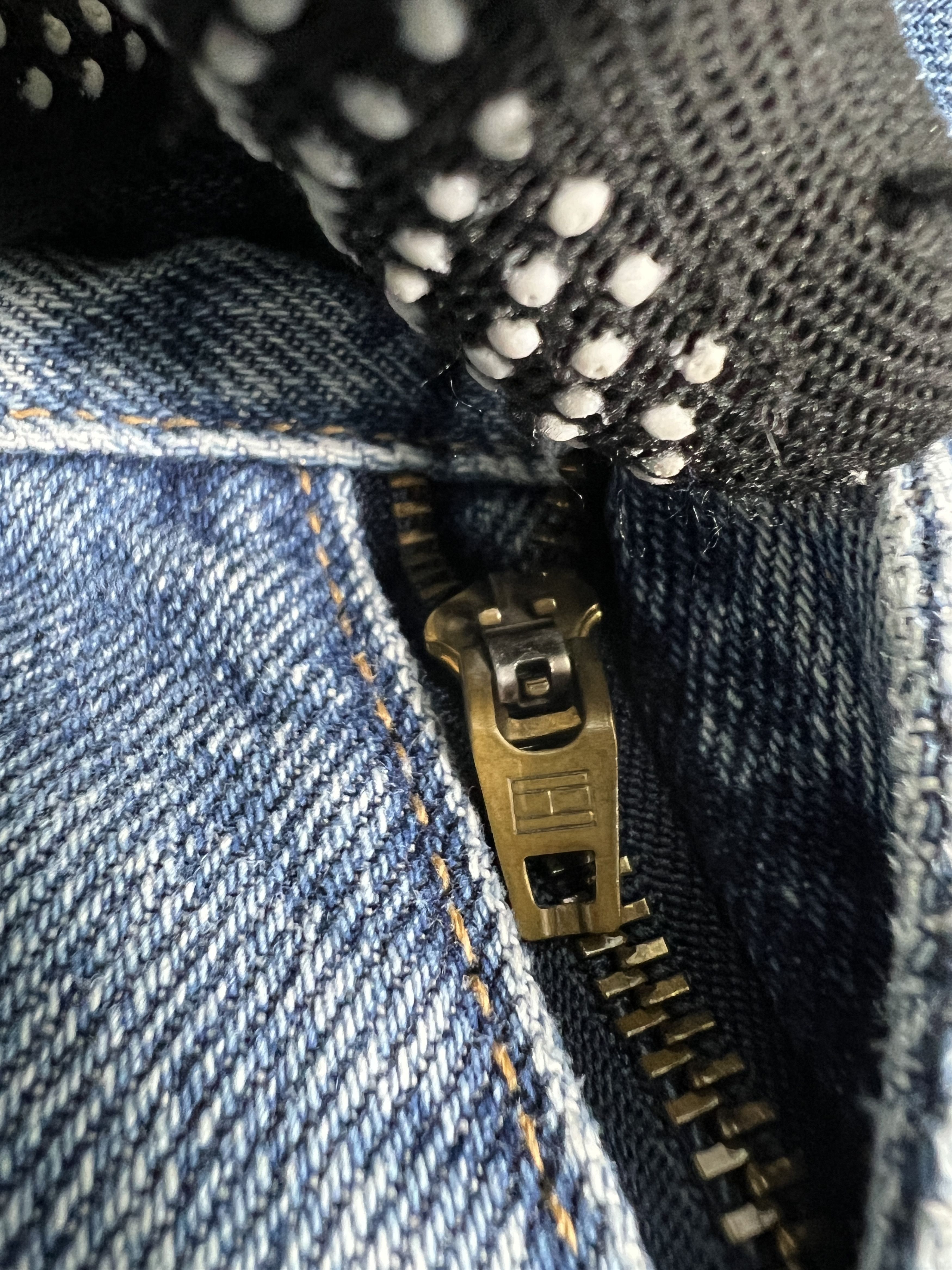 Tommy Hilfiger × Vintage Vintage Tommy Hilfiger Jeans Relaxed Fit Denim JK434 Size US 34 / EU 50 - 8 Thumbnail
