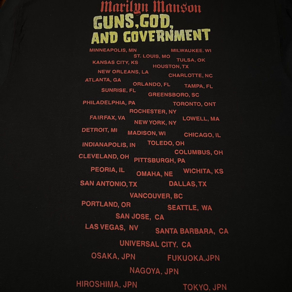 Band Tees × Marilyn Manson × Vintage Vintage Marilyn Manson Guns, God, And Government Tour Shirt Size US M / EU 48-50 / 2 - 6 Thumbnail