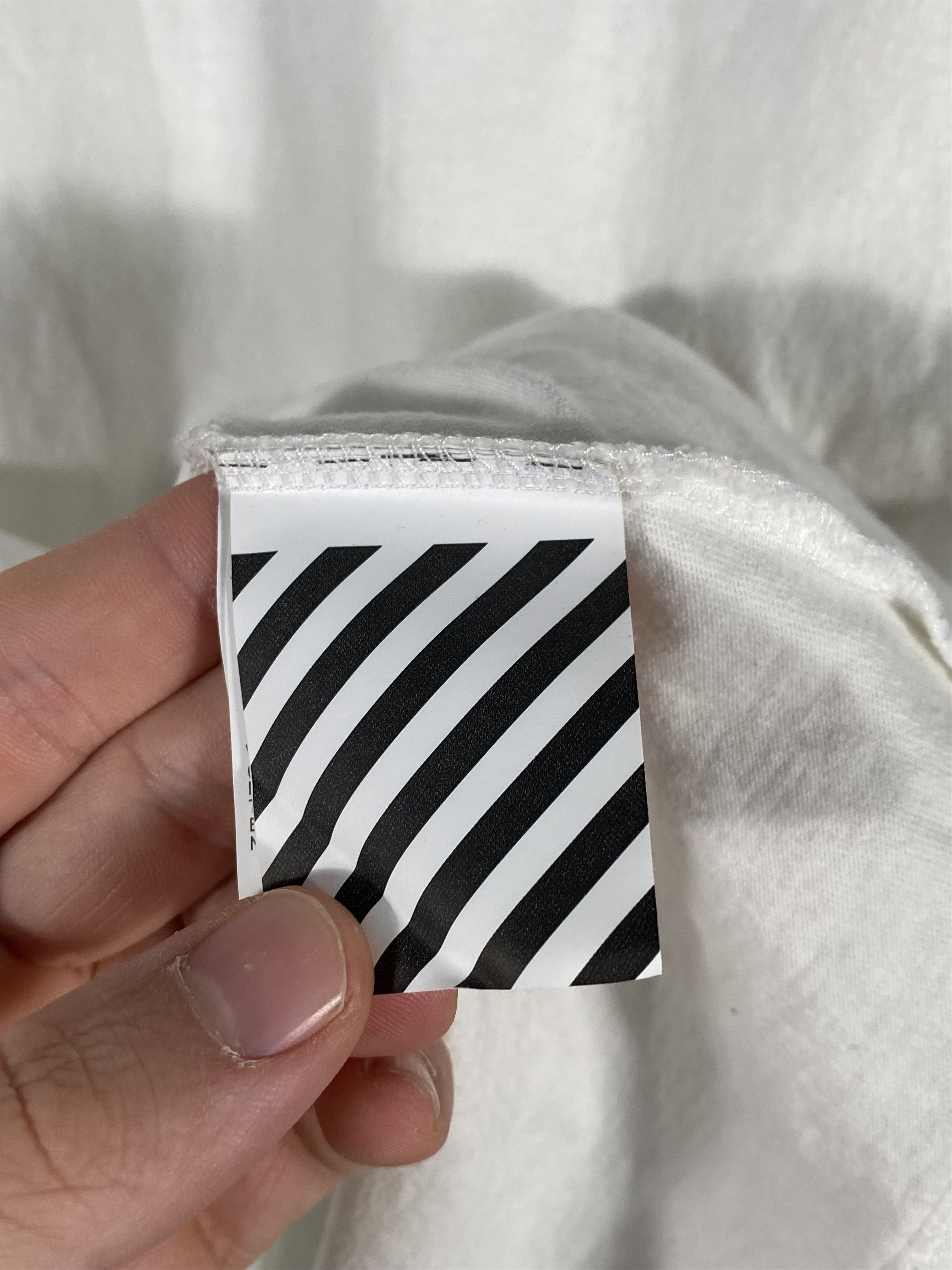 Off-White Off-White S/S 2020 Wavy Line T-shirt Size M Size US M / EU 48-50 / 2 - 5 Thumbnail