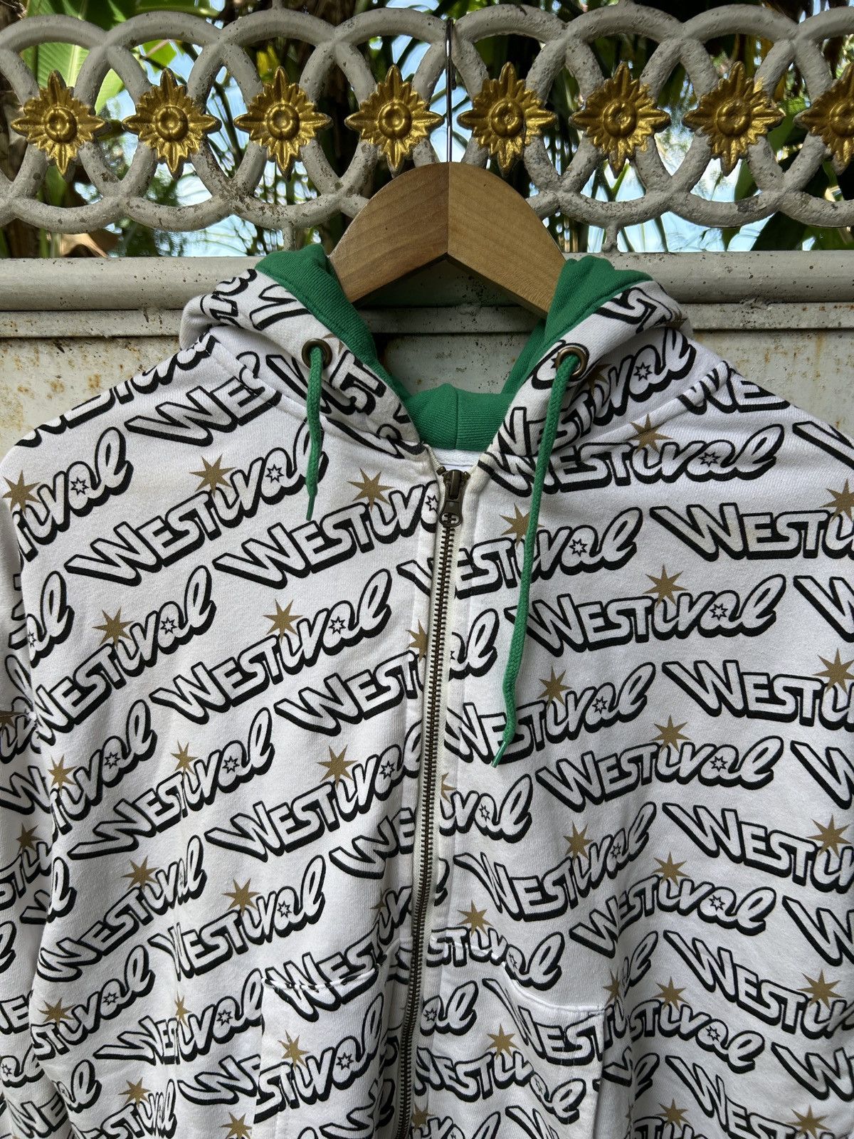 Vintage WEST LIVE TOUR 2018 WESTIVAL HOODIE OVP Size US M / EU 48-50 / 2 - 3 Thumbnail