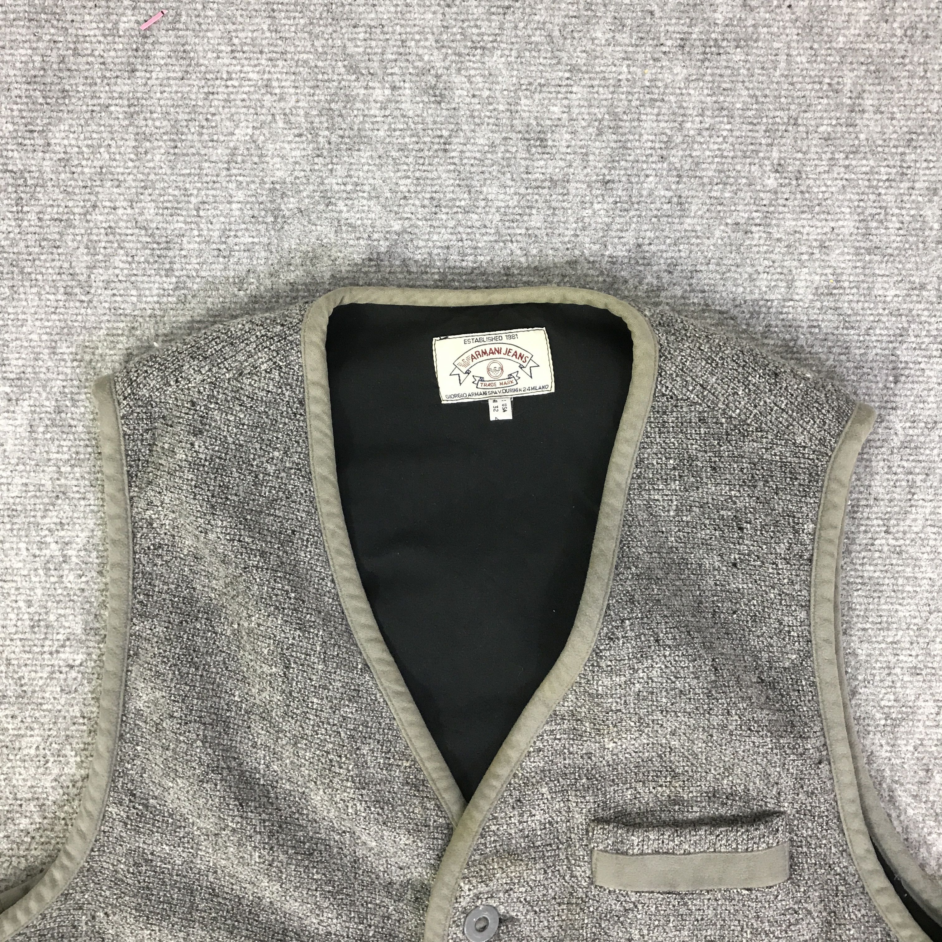 Armani ARMANI JEANS BUTTON VEST K106B12 Size US M / EU 48-50 / 2 - 2 Thumbnail
