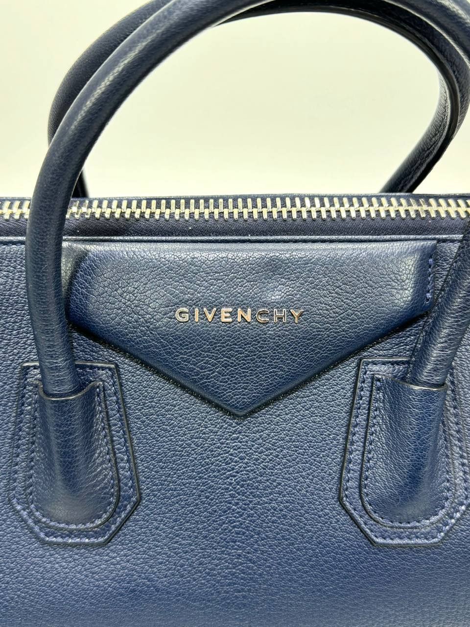 Givenchy Givenchy Antigona Medium Leather Hand Bag Size ONE SIZE - 3 Thumbnail