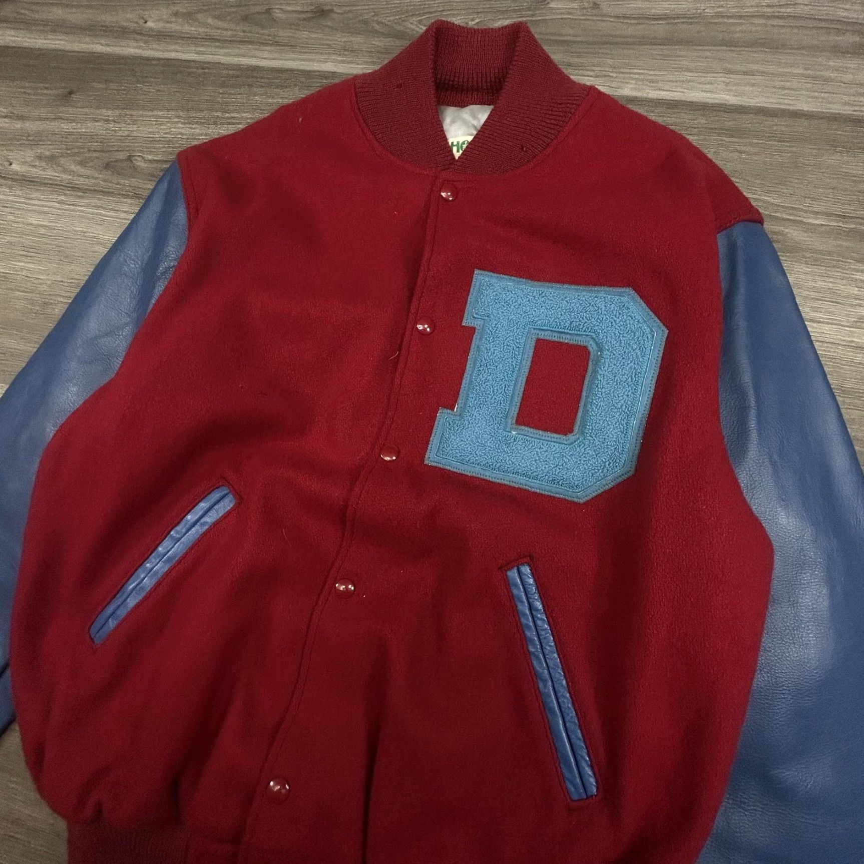 Holloway VINTAGE Holloway Jacket Mens XL 48 Wool Varsity Bomber Red USA Detroit Pistons Embroidered D Patch College Sports School Gridiron Fall Winter Casual Size US M / EU 48-50 / 2 - 5 Thumbnail