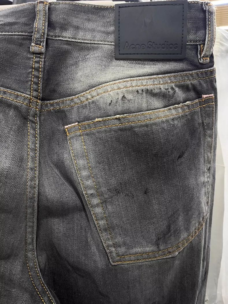 Acne Studios acne studios Aged loose-button jeans 2506-Nextarrow Size US 26 / EU 42 - 3 Thumbnail