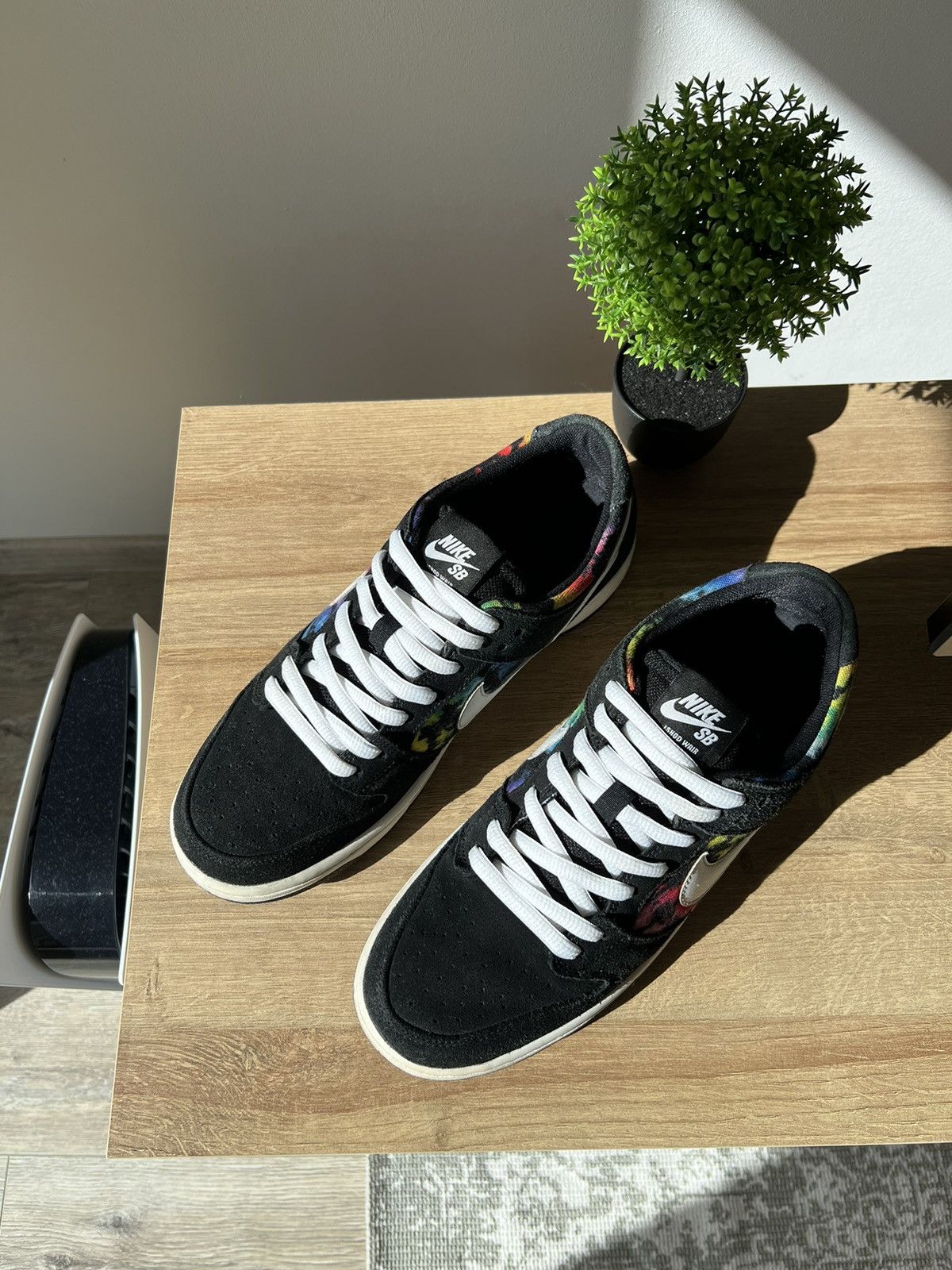 Nike Nike SB Dunk Low 'Ishod Wair Tie Dye' 819674-019 (10 US 44) Size US 10 / EU 43 - 6 Thumbnail