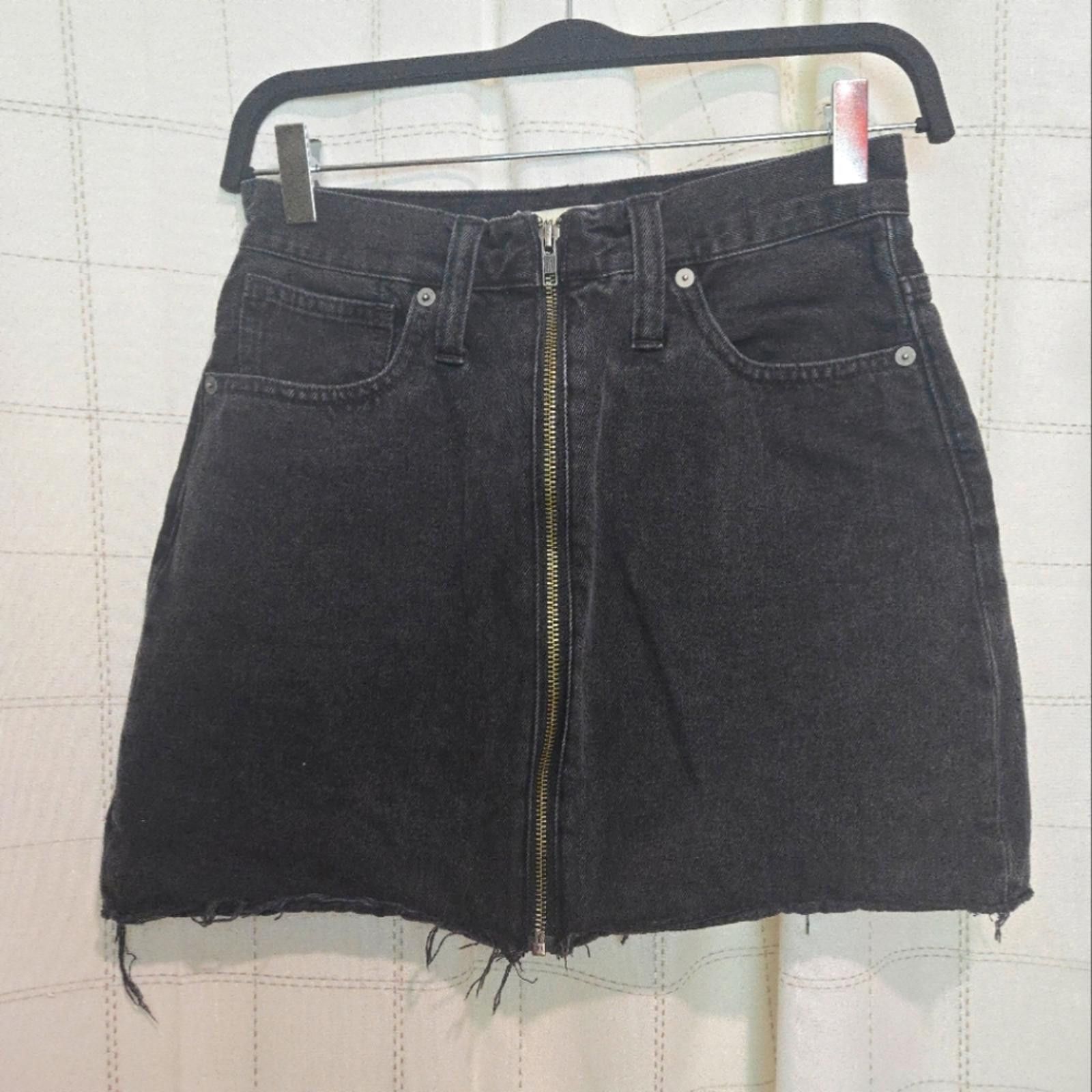 Madewell Madewell Rigid Denim A-Line Mini Skirt in Lunar Wash Size 25" / US 0 / IT 36 - 2 Thumbnail